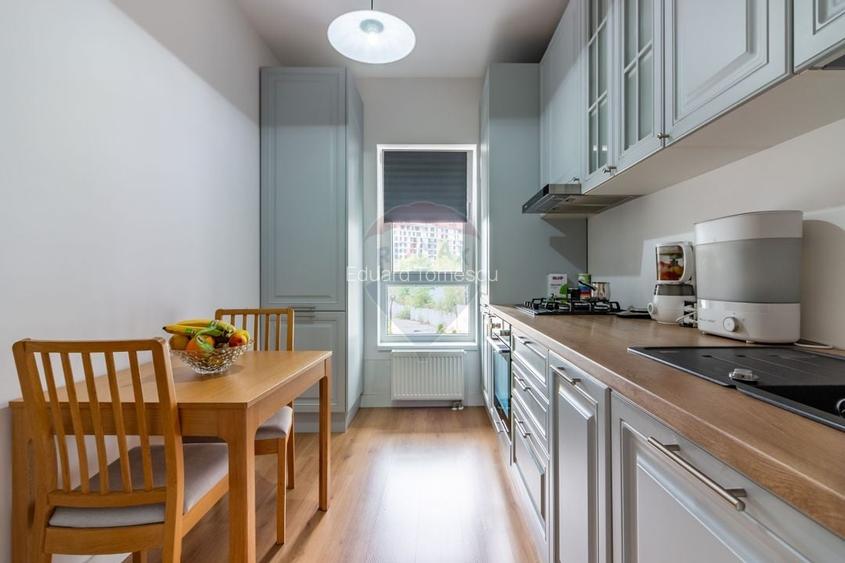 Apartament cu 3 camere de vanzare Central District 4 Elemente | Titan