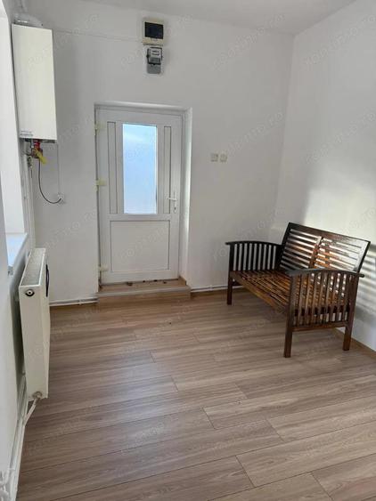 Central - Inchiriere casa 2 camere - Str. Revolutiei - 9