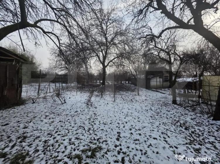 Casa de vanzare, 667 mp, zona Razvad - 6