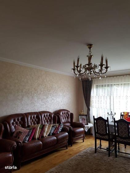 Casa cu etaj la str.Calea Nationala - 4