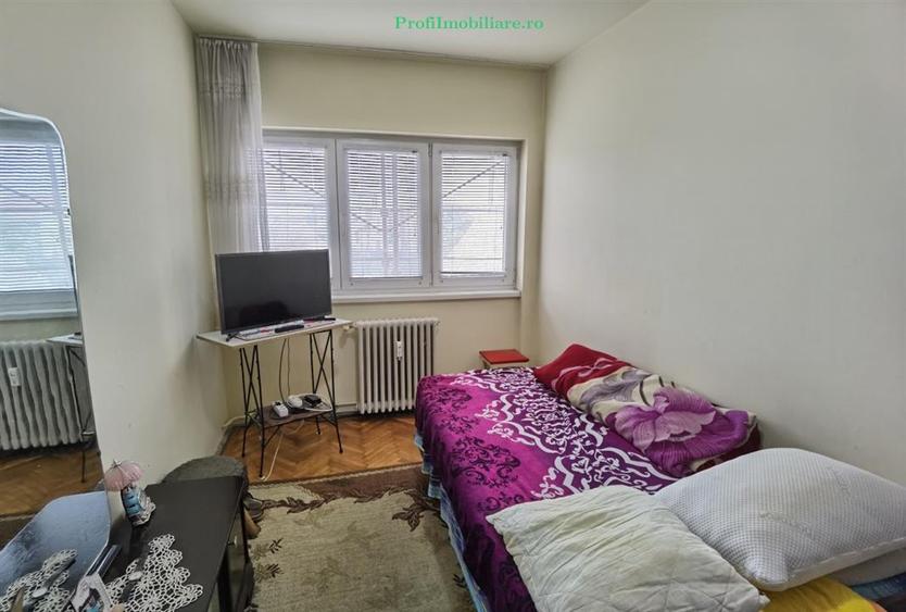 Apartament 3 camere pe centru Podgoria - 2