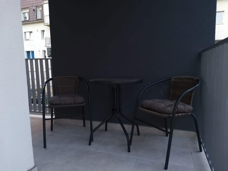 Inchiriez apartament 2 camere - 2