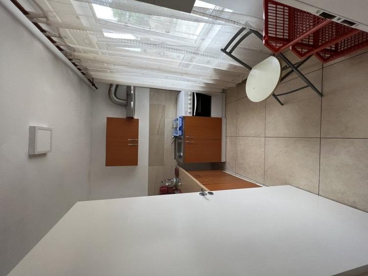 2 case, hala depozitare, teren 3785 mp - 2 F.S. - 22 m, pe malul Begai - 12