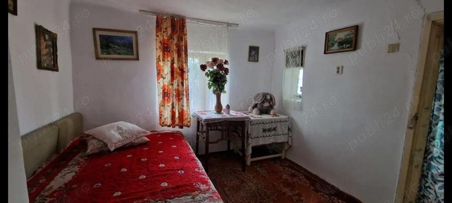 Vand 2 case ,comuna vartoape, 50 mp fiecare, teren 2000mp - 4