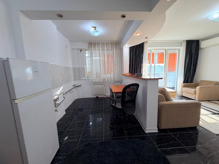 Apartament cu 2 camere semidecomandat în Baba Novac
