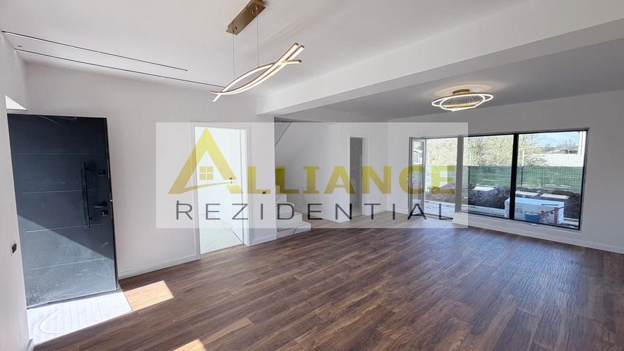 Casă individuală cu 4 camere cu Canalizare în Berceni