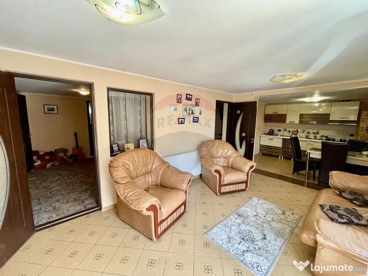 Casă cu 2 camere cu Teren 2854 Mp în Țifești