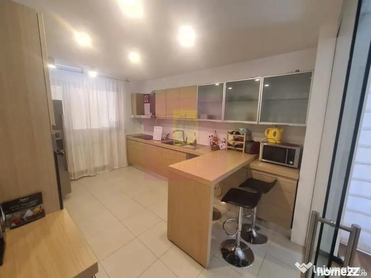 Casă cu 7 camere cu Teren 552 Mp în Cioplea