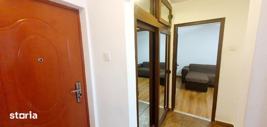 Apartament cu 2 camere decomandat, mobilat în Tei