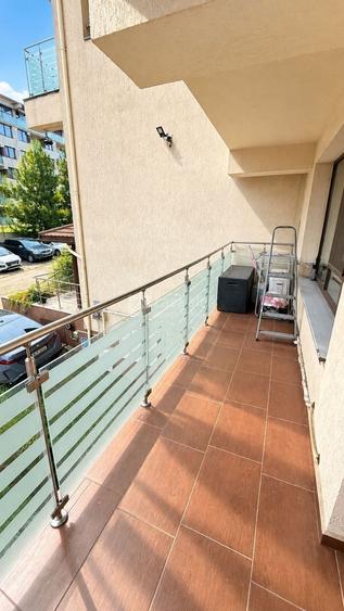 Apartament cu 3 camere semidecomandat, mobilat în Copou