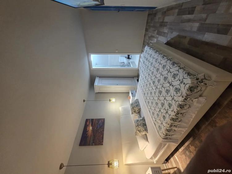 Casă cu 6 camere cu Teren 300 Mp în Nord
