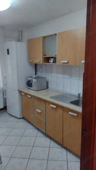 Apartament cu 2 camere semidecomandat în Malu Roșu
