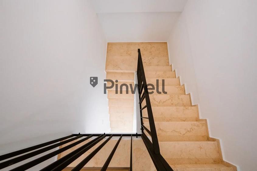 Casă cu 5 camere cu Piscina în Tunari