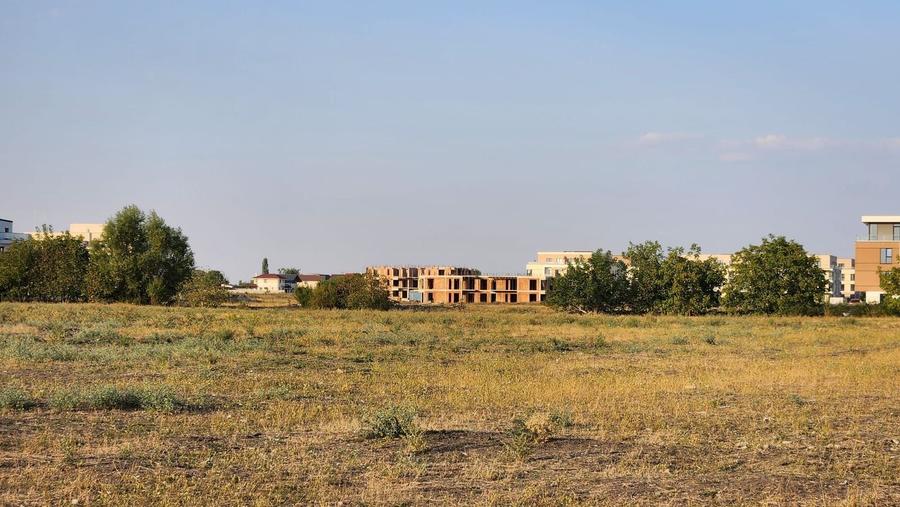 Teren agricol intravilan de 10000 mp, în Mehala