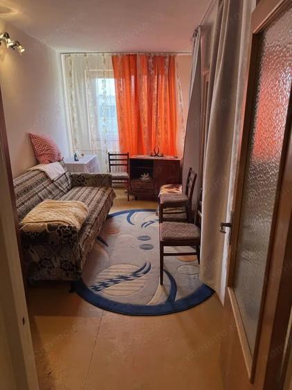 Apartament cu 3 camere decomandat în Micro 39
