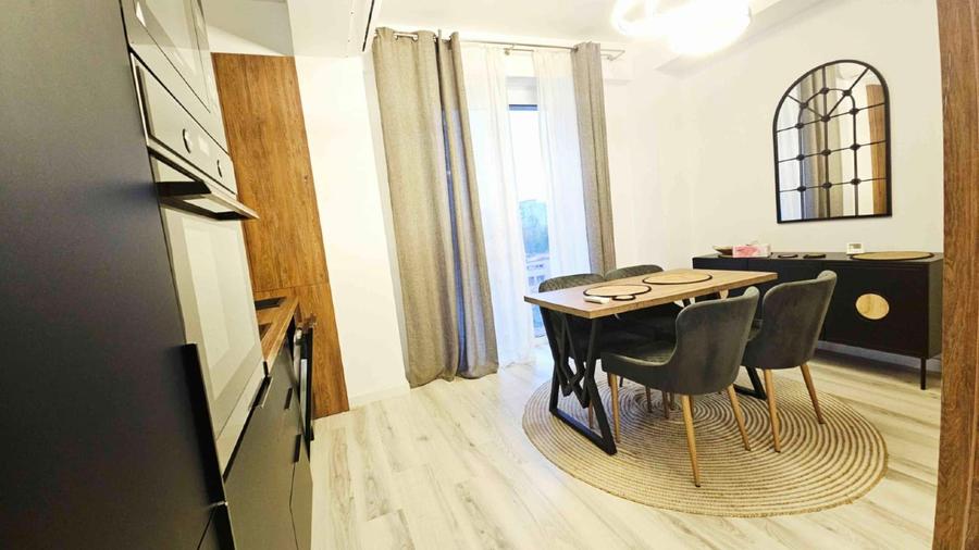 Apartament cu 2 camere semidecomandat în Parcul Carol