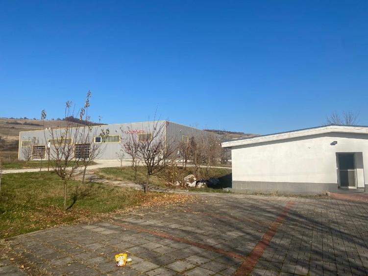 Spațiu industrial, de 3,300 mp, în Central