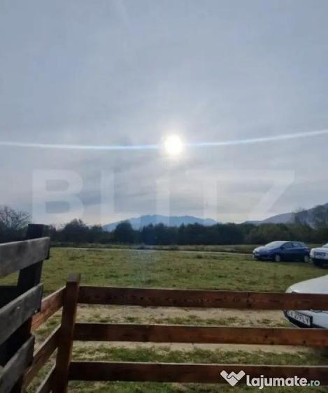 Casă cu 4 camere cu Teren 400 Mp în Tohanu Nou