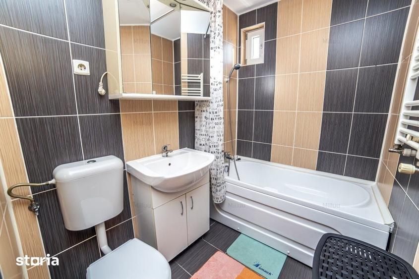 Apartament cu 3 camere decomandat în Berceni