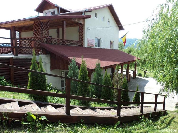 Casa 400 mp, teren 6500 mp - 8