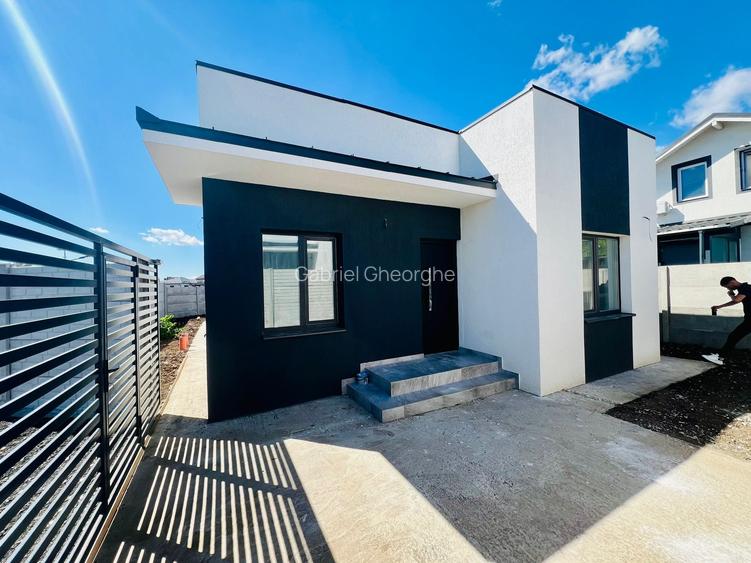 Casă Individuala | parter | 4 camere | 2 bai |  Comuna Berceni | Pret 130.000 E