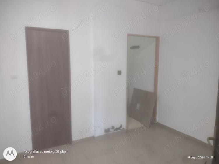 Spa?iu comercial de inchiriat in intersec?ia Delfinariu - 4