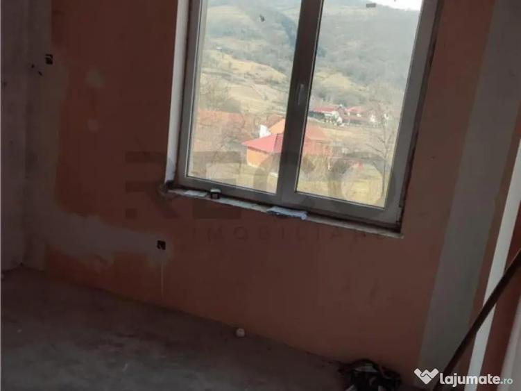 RECO Garsoniera nerenovata zona Suncuius - 2