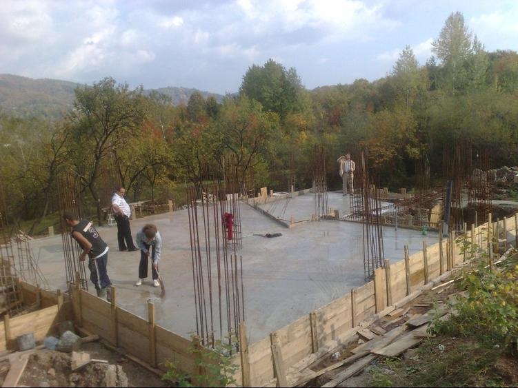 BREAZA  - TEREN + CONSTRUCTIE INCEPUTA -autorizatie - 2