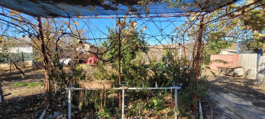 Casă cu 4 camere în Vadu Săpat