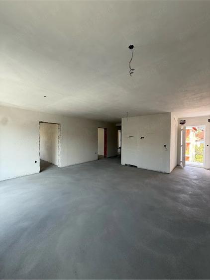 Apartament cu 4 camere decomandat în Ultracentral