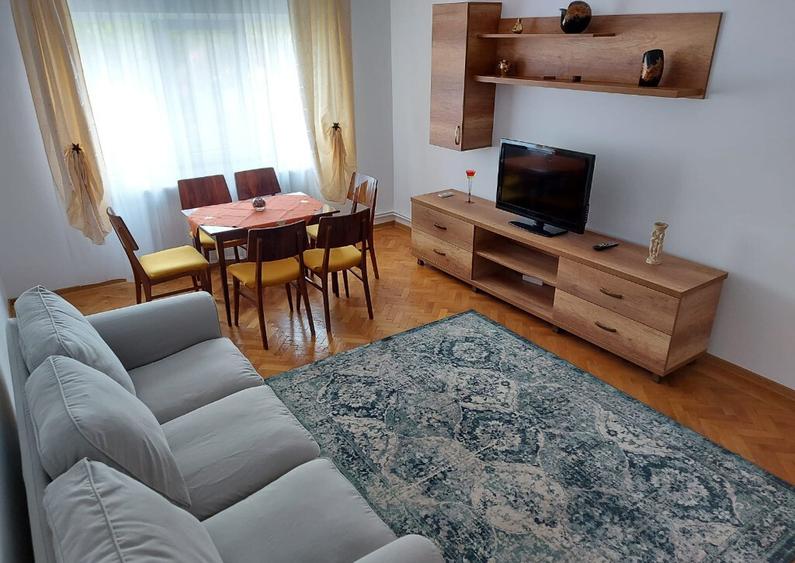 Inchiriez apartament decomandat 2 camere etaj 2 din 4, Piata Centrala - 2