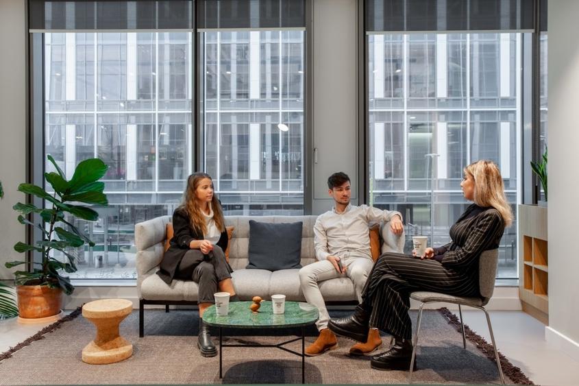 Spațiu de birou frumos proiectat pentru 5 persoană în Spaces Expo - 9