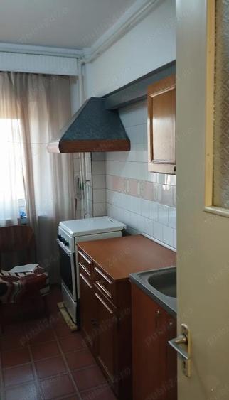 Particular vand apartament decomandat 2 camere, Gavana 3, etaj 2 din 4 - 3