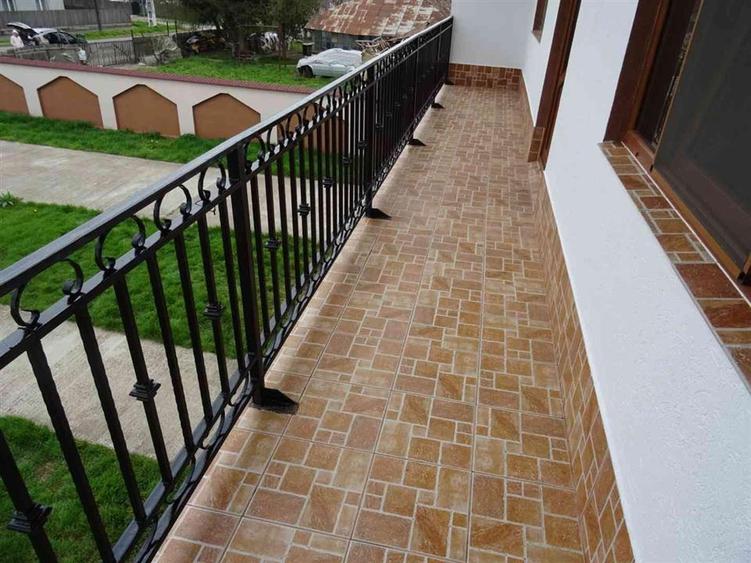 Vila P+1, constructie 2013, teren 700 mp, la 50Km de Braila - 3