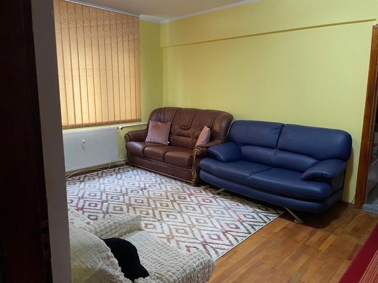 Inchiriez Apartament 3 Camere - 2