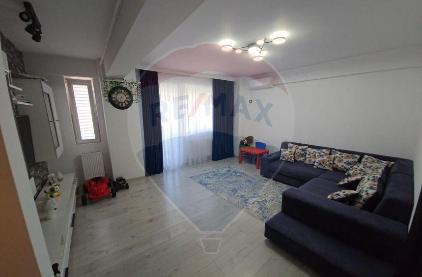 Vanzare apartament 3 camere - 6