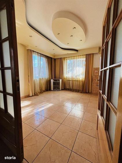 Vila Cu 14 Camere Si 3405 Mp Teren In Sanmartin - 19