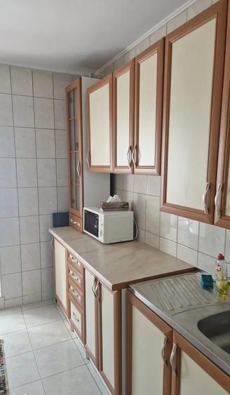 Apartament cu 2 camere decomandat, mobilat în Mazepa 1