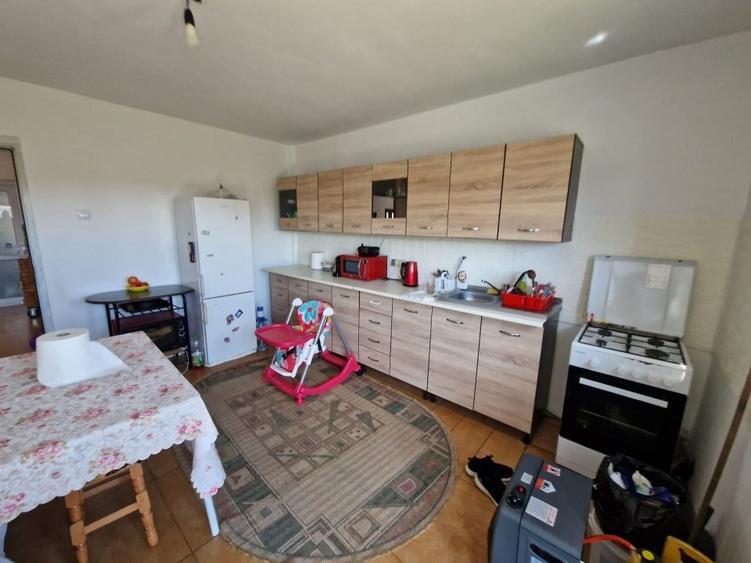 Mihailesti, vanzare vila P+M, 258mp, teren 912mp. - 5