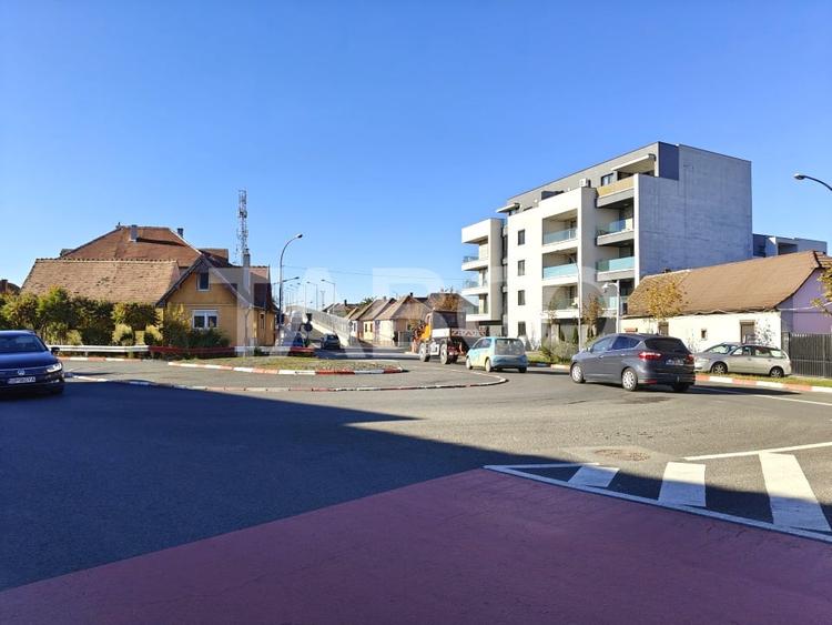Apartament cu 3 camere decomandat, mobilat în Piața Cluj