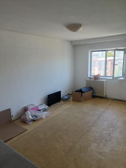 Apartament 2 camere Podu de Fier - 1