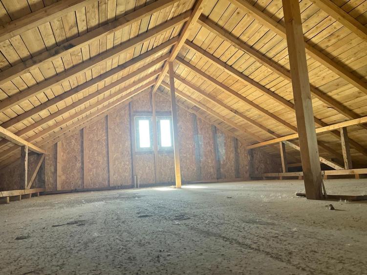 Vand casa mobilata! - 2