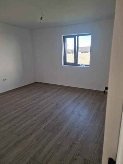 Sanmihaiul Roman - Casa individuala cu 4 camere si bucatarie inchisa - 5