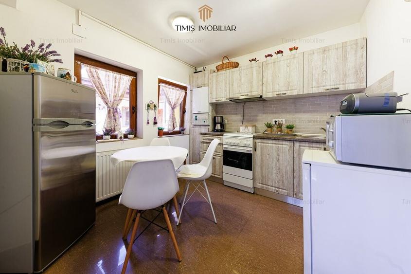 Apartament pe 2 niveluri I 3 cam & 2 băi, in P-ța Unirii  - Comision 0% - 5