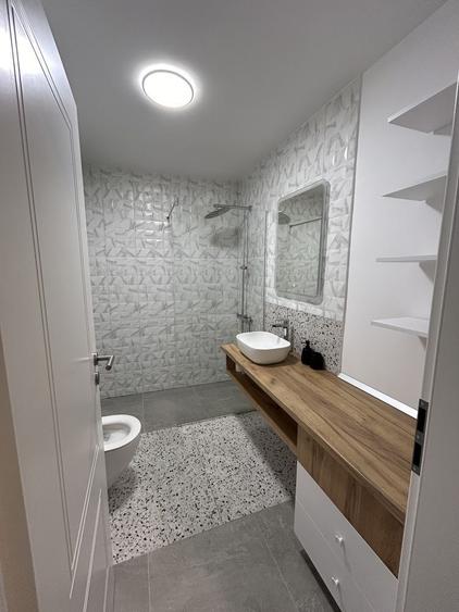 Apartament modern cu 2 camere decomandat | 56 mp + 25 mp terasa | Parcare - 8