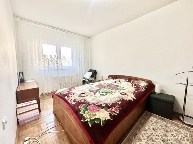 Apartament cu 3 camere semidecomandat mobilat - zona Girocului - 12