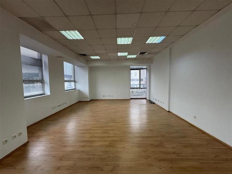 Spatiu de inchiriat S+P+ET., 1200 mp utili  situat in cartierul Dambul Rotund! - 6