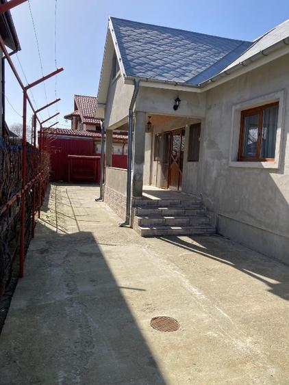 Casă de vânzare Capatanesti comuna Maracineni  - 2