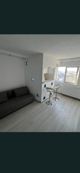 Garsoniera moderna- Tractorul- langa Coresi Mall - 7