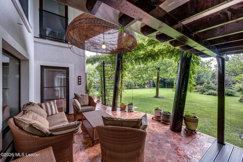 Casă individuală - 860 mp teren, 4 dormitoare si birou - 2